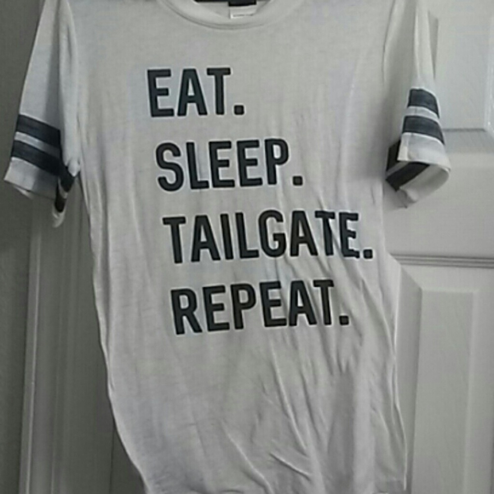 Used shirts - Picture 7 of 8